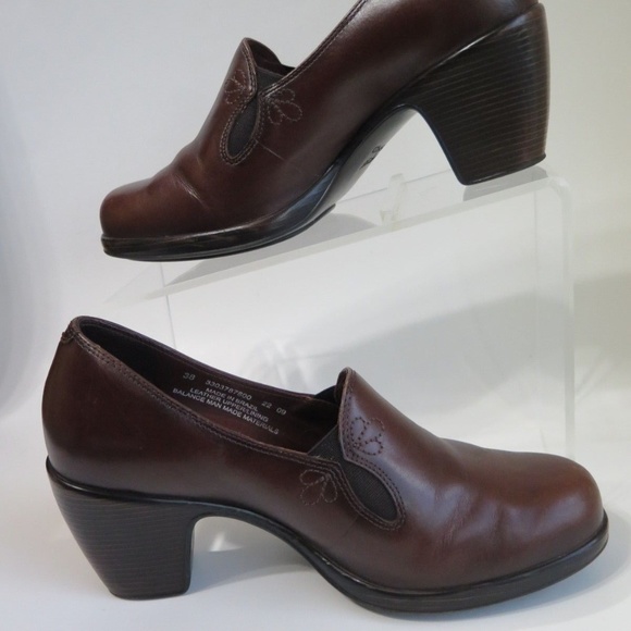 dansko womens dress shoes